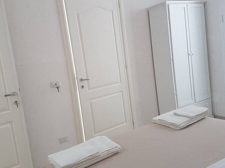 Пансион Lu Salentu White House