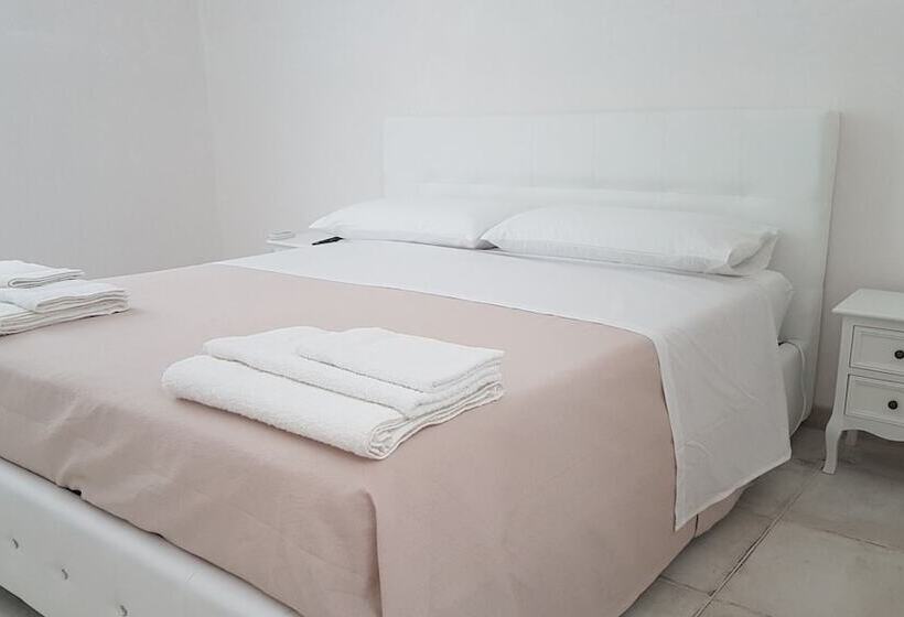 Пансион Lu Salentu White House