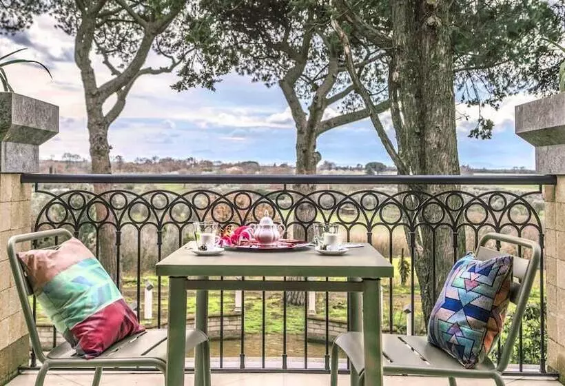 Hotelli Traldi Resort
