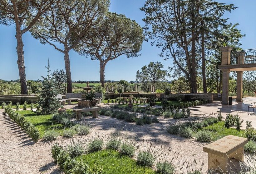 Szálloda Traldi Resort