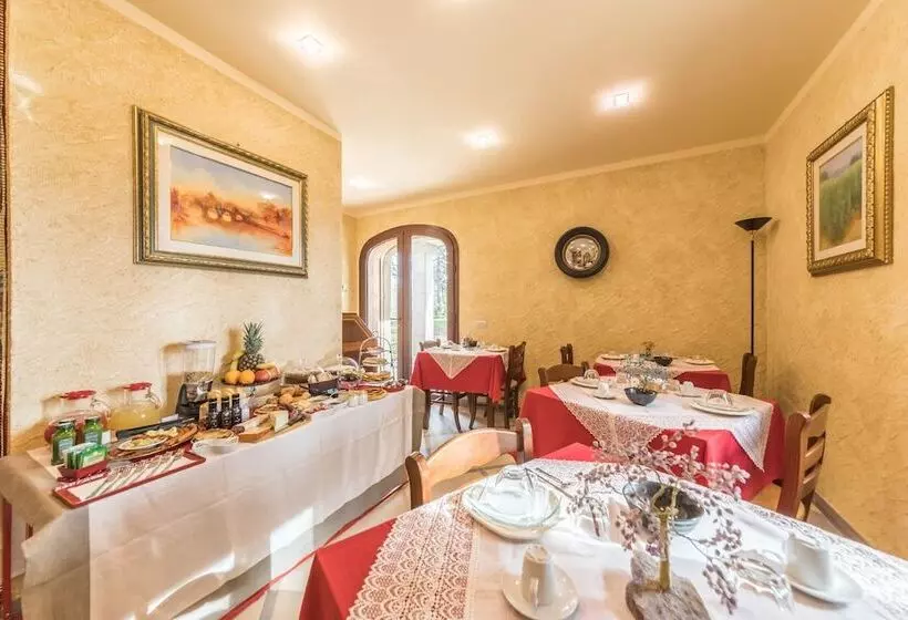 Hotelli Traldi Resort