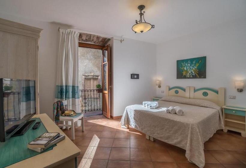 פנסיון Bosa Queen House