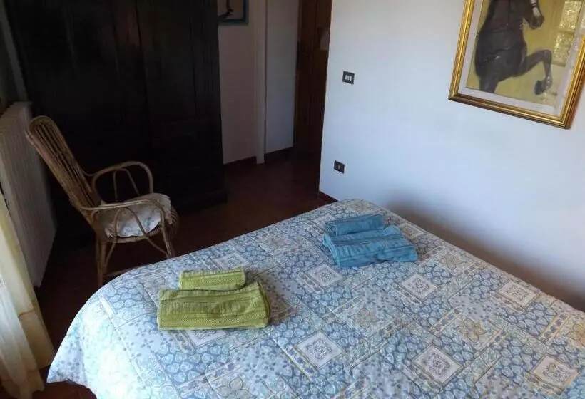 ペンション Cala Gonone Cozy House Sea View