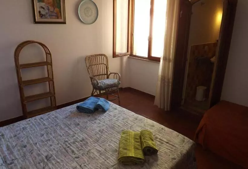 ペンション Cala Gonone Cozy House Sea View