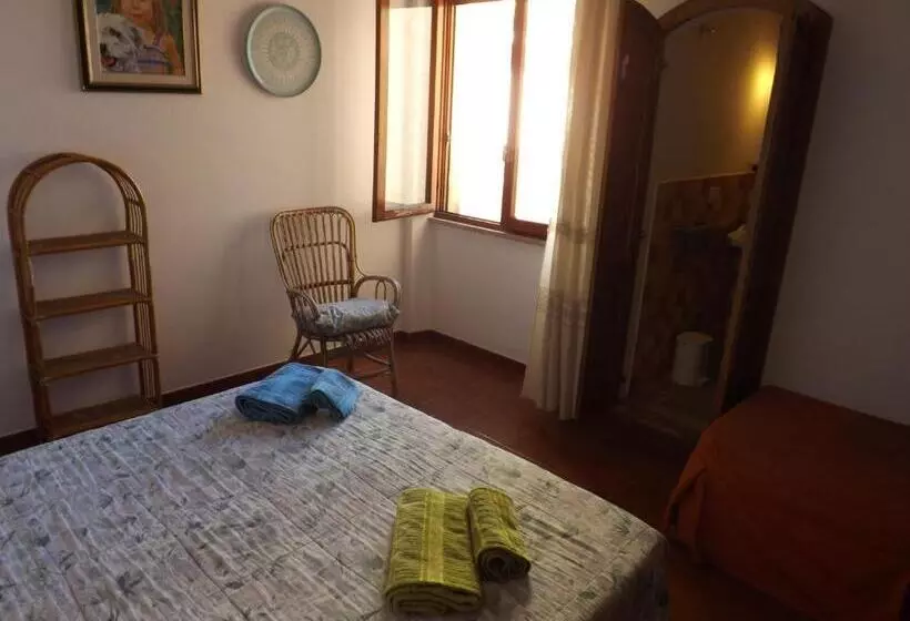 ペンション Cala Gonone Cozy House Sea View