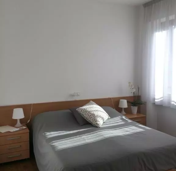 Retkeilymaja 1883 Restaurant & Rooms