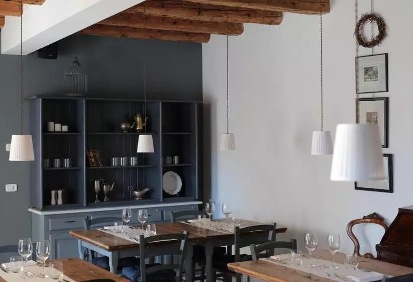 Retkeilymaja 1883 Restaurant & Rooms