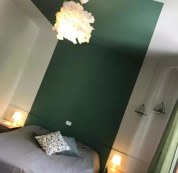 Retkeilymaja 1883 Restaurant & Rooms