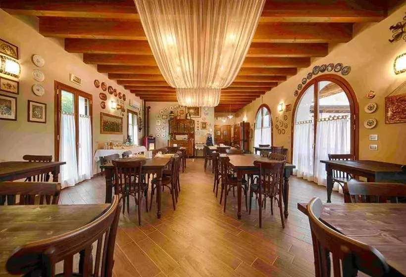 هتل Agriturismo La Boschina