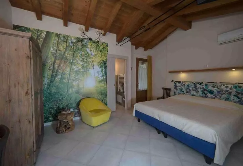 هتل Agriturismo La Boschina