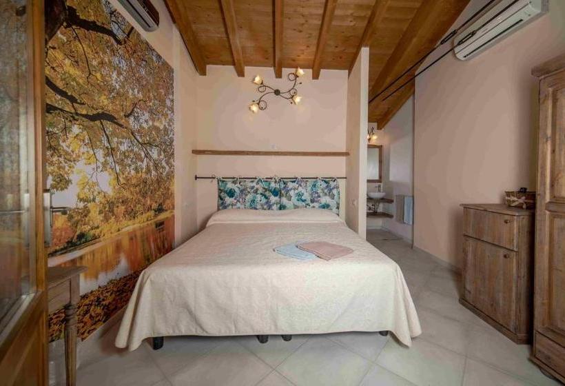 ホテル Agriturismo La Boschina