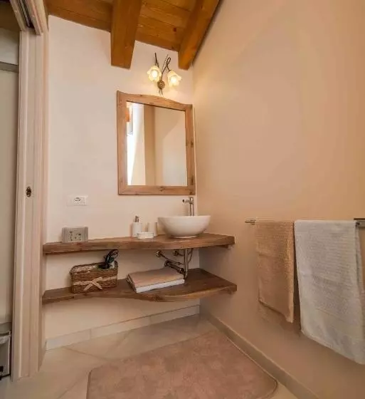 هتل Agriturismo La Boschina