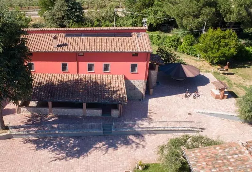 هتل Lagolivo