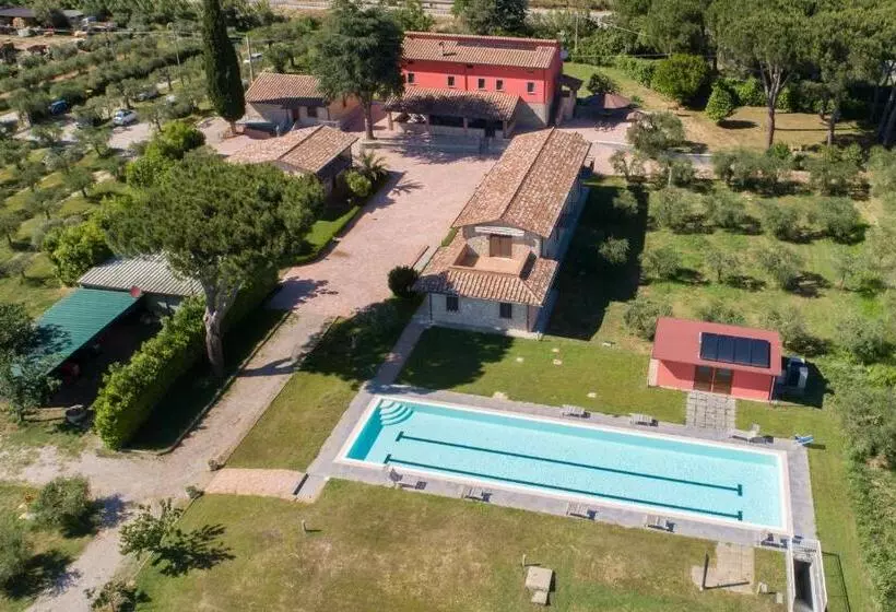 هتل Lagolivo