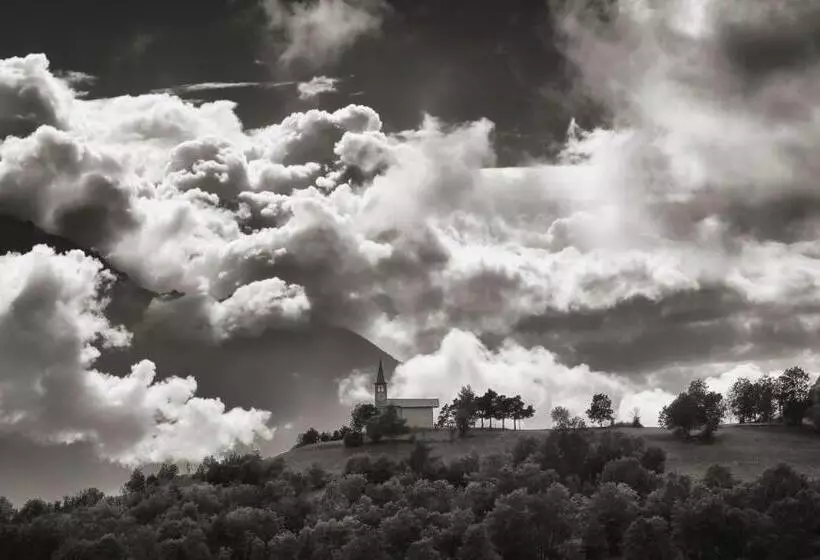 Majatalo Confrérie Du Moyen âge