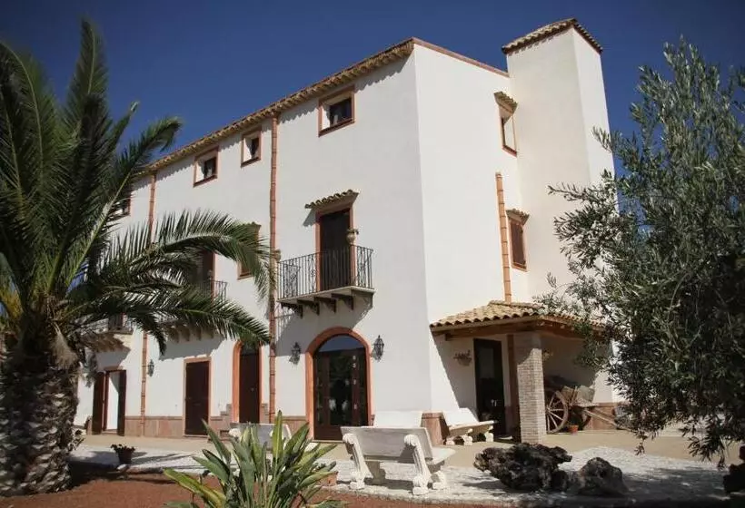 Hotelli Tenute Piazza Countryhouse