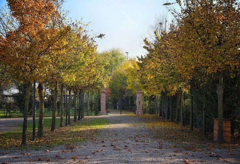 هتل Agriturismo Corte Benetti