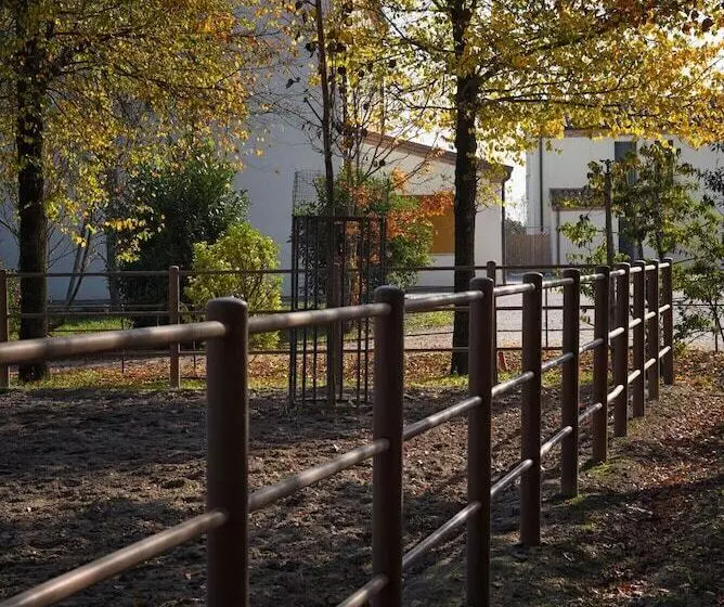 هتل Agriturismo Corte Benetti