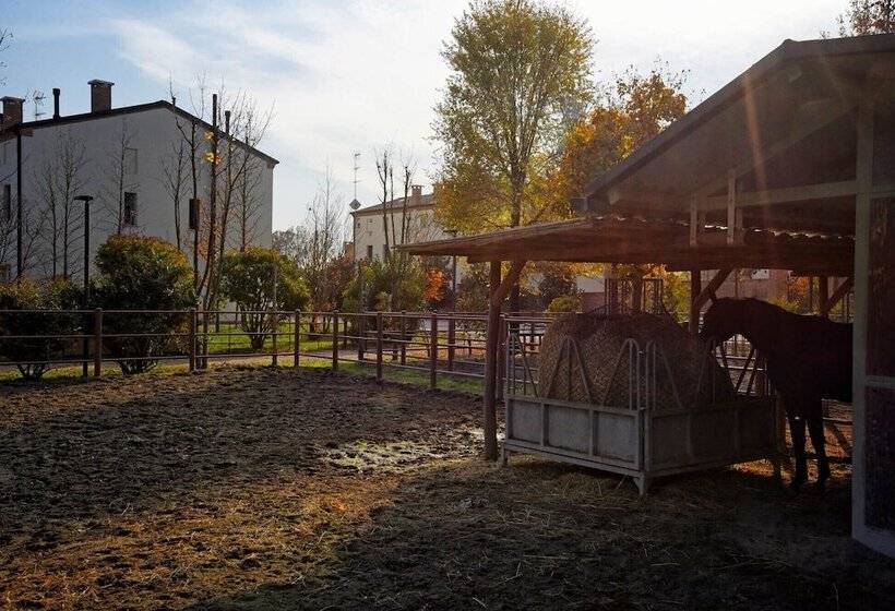 هتل Agriturismo Corte Benetti