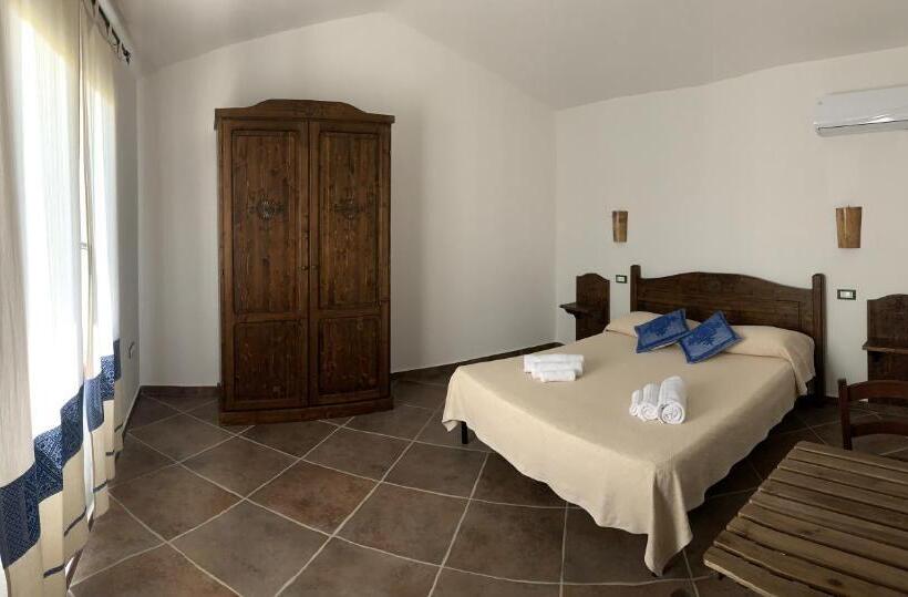 فندق Agriturismo Turudhis