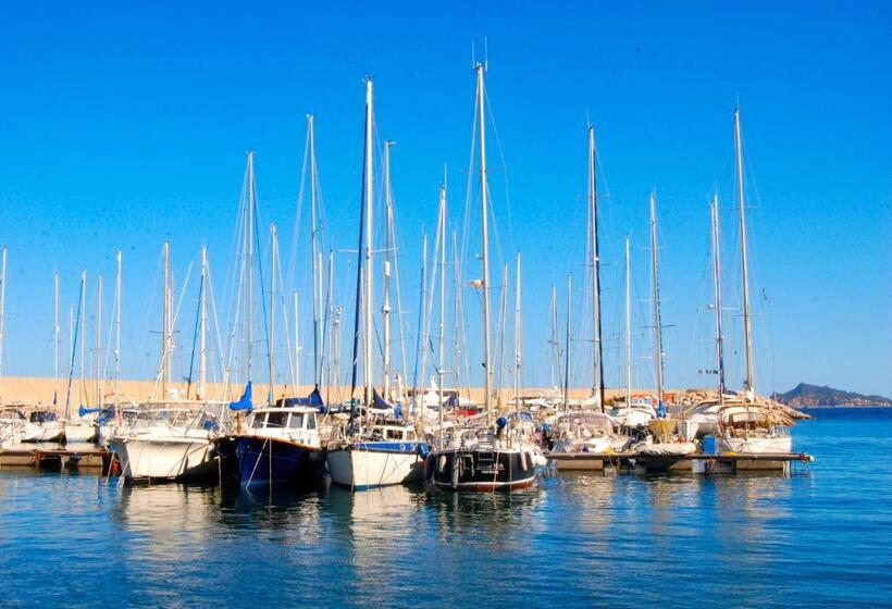 فندق Agriturismo Turudhis