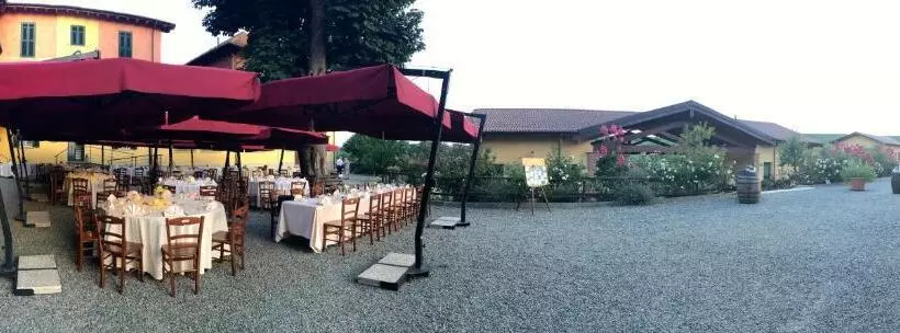 ホテル Tenuta Montebello