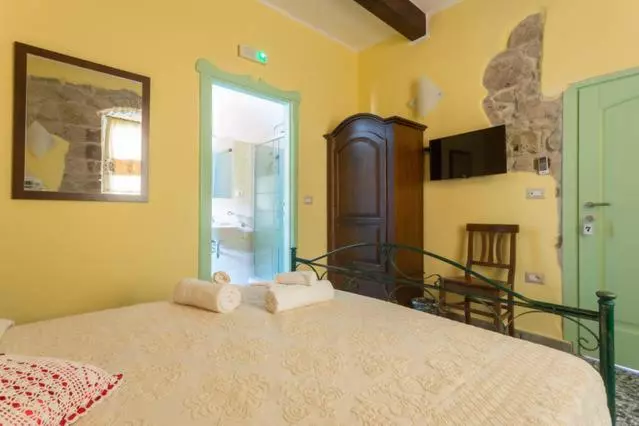 پانسیون Madalen Guest House