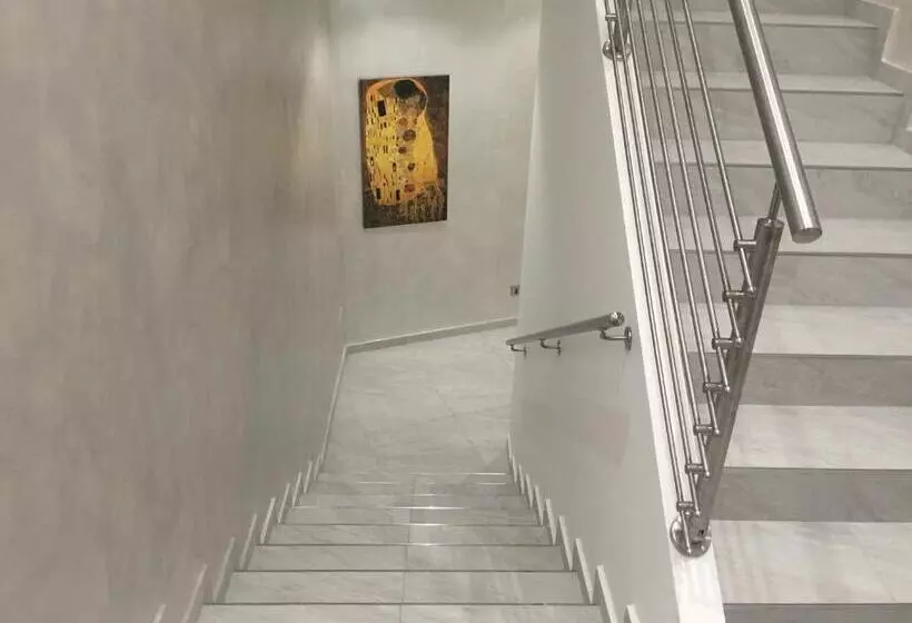 پانسیون Picaflor Art & Rooms