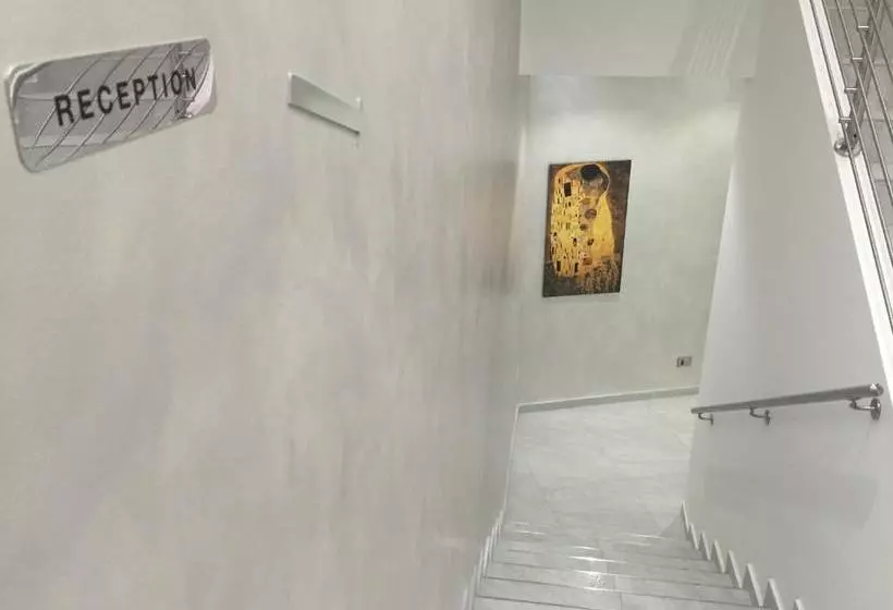 پانسیون Picaflor Art & Rooms