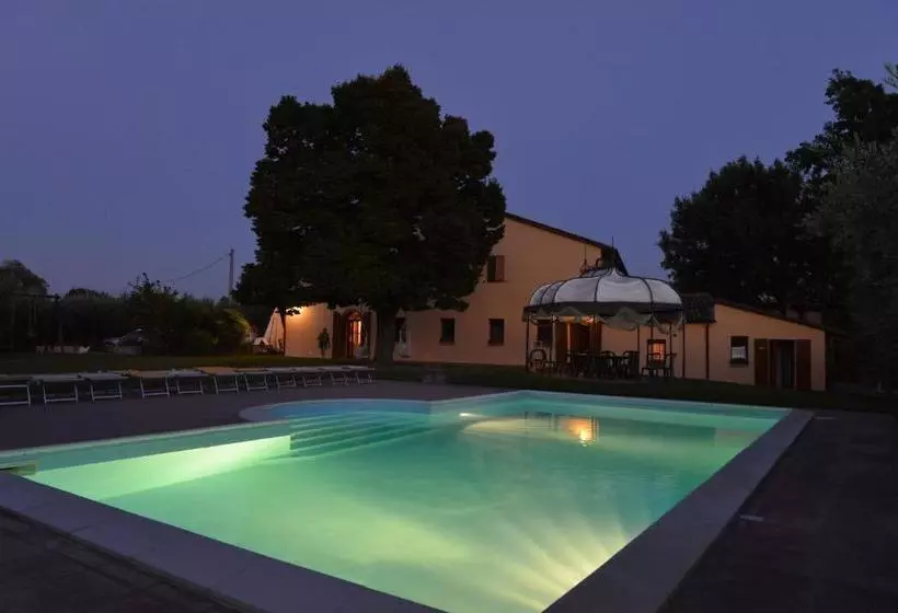 ホテル Agriturismo Calderino