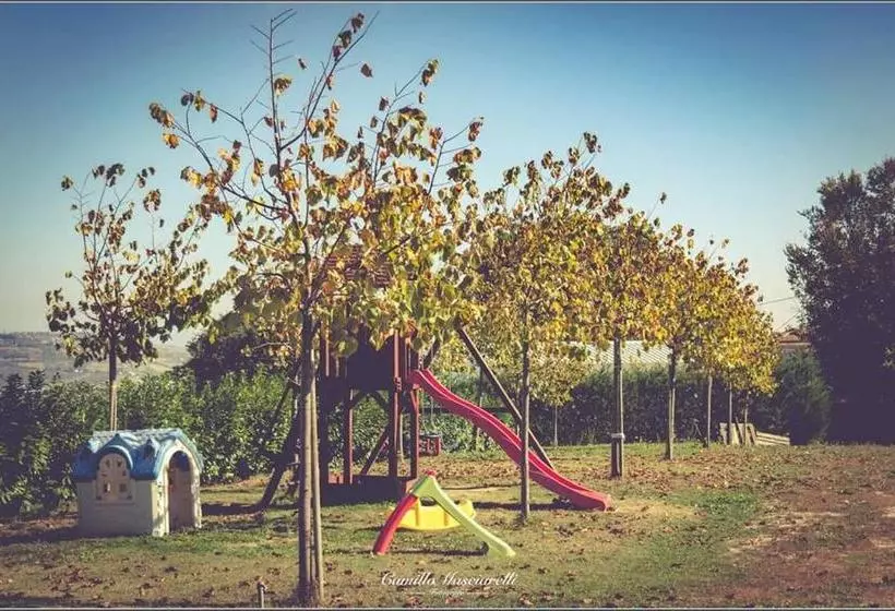 ホテル Agriturismo Colle Tripio