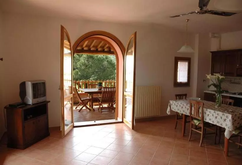 Hotelli Agriturismo Podere Gozzuto