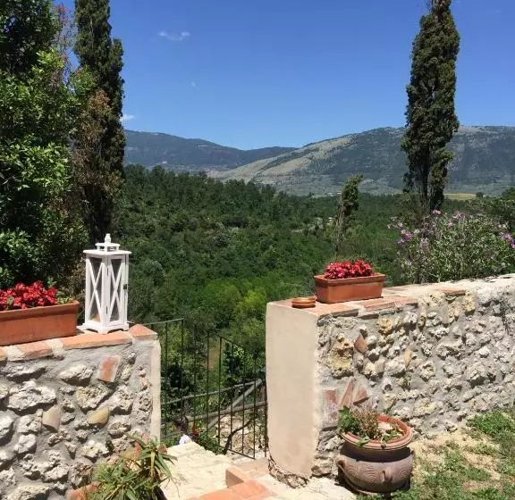 Hotelli Tenuta Di Vico Moricino