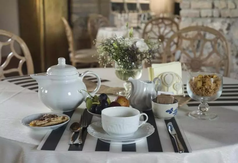 Hotelli Tenuta Di Vico Moricino