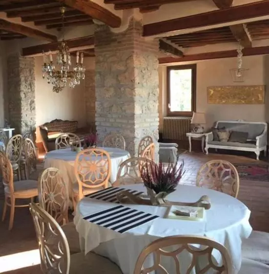 Hotelli Tenuta Di Vico Moricino