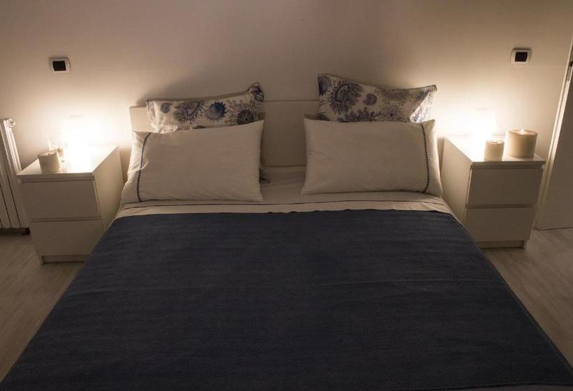 פנסיון Fourooms Le Camere Del Centro