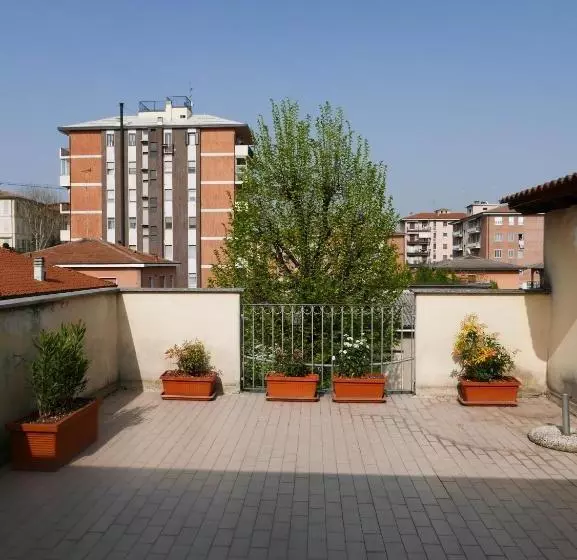 پانسیون Guesthouse Flora