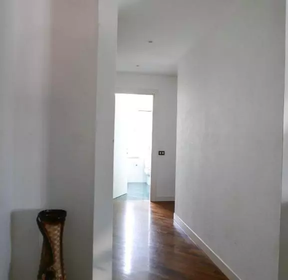 پانسیون Guesthouse Flora