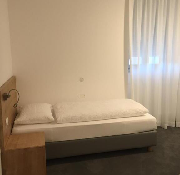 펜션 R&b La Calzoleria