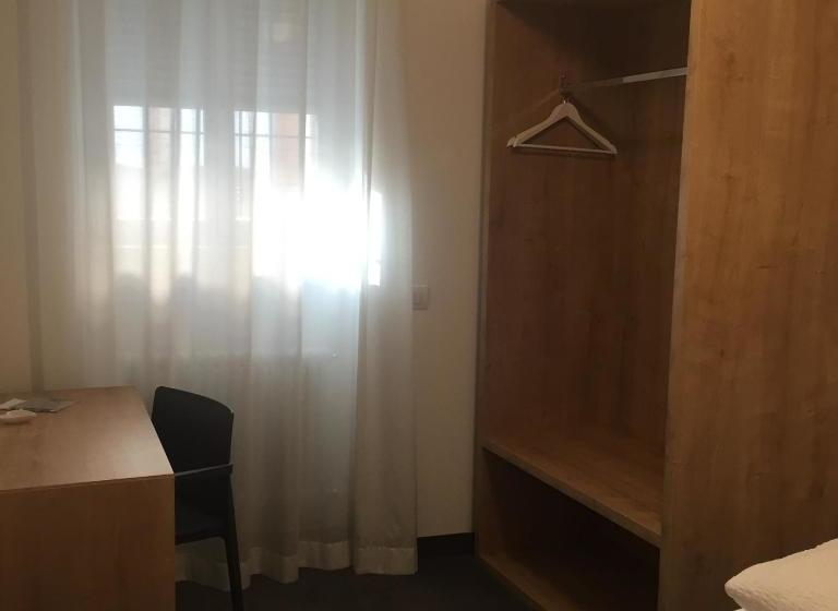 펜션 R&b La Calzoleria