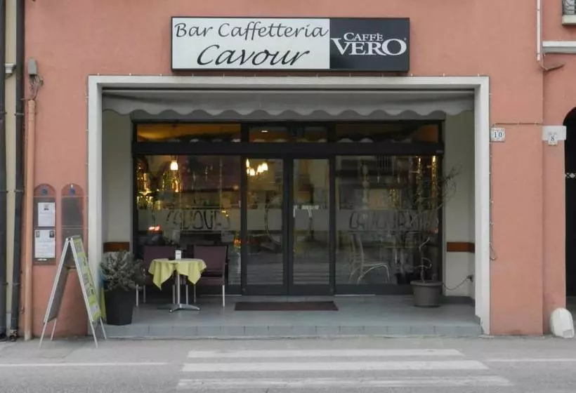 Retkeilymaja Locanda Trattoria Caffè Cavour