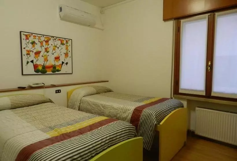 Retkeilymaja Locanda Trattoria Caffè Cavour