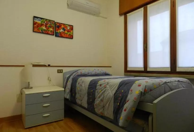 Retkeilymaja Locanda Trattoria Caffè Cavour