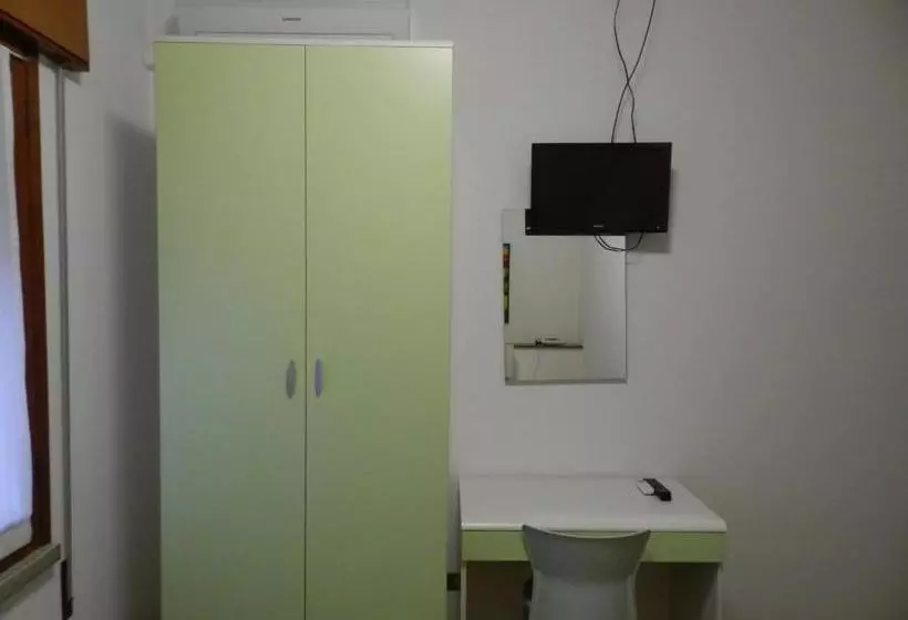 Retkeilymaja Locanda Trattoria Caffè Cavour