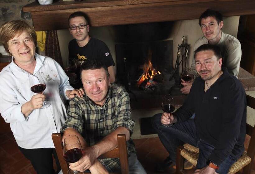 فندق Agriturismo Belvedere Di Pierini E Brugi