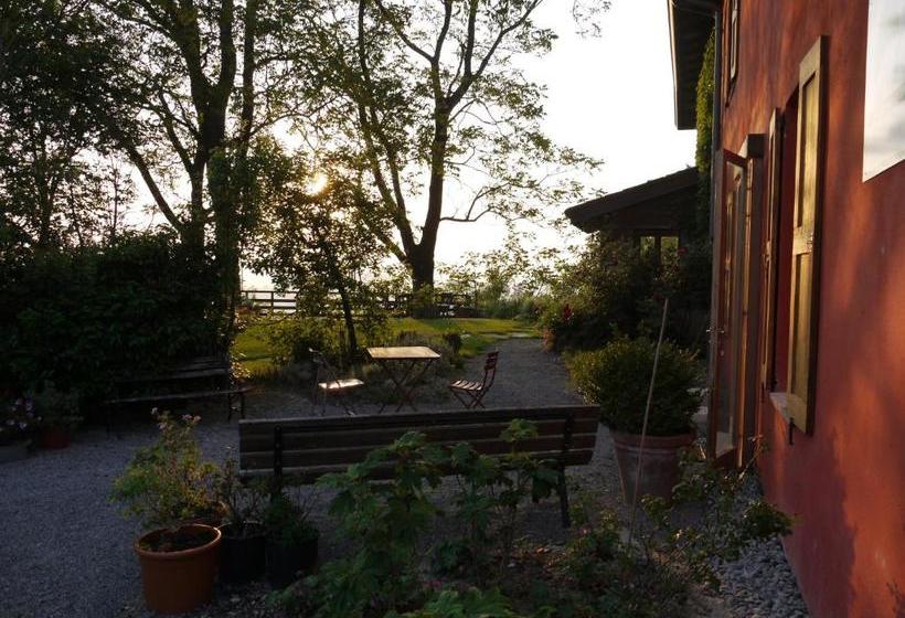 Отель Agriturismo Monte Genesio