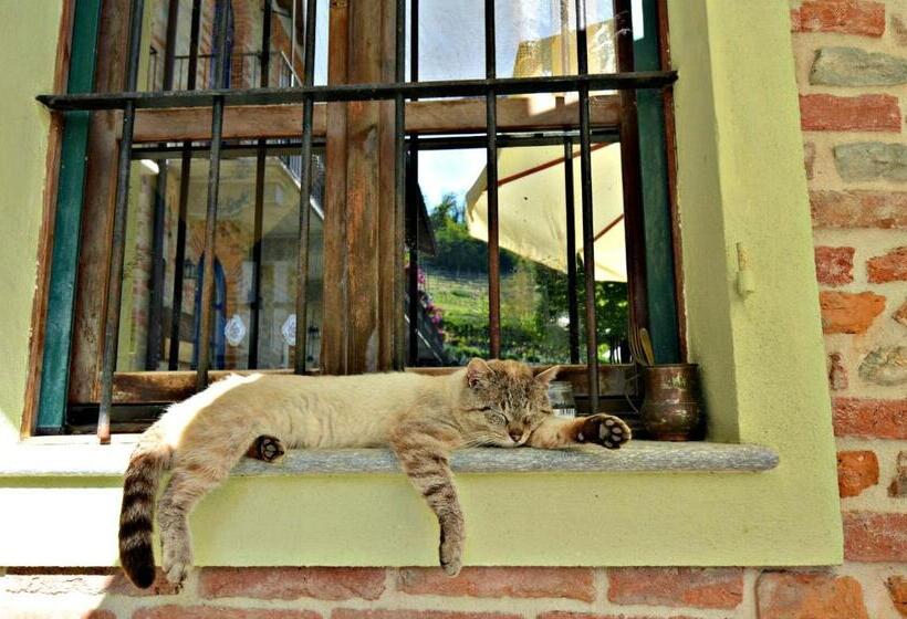 Отель Cascina Il Convivio