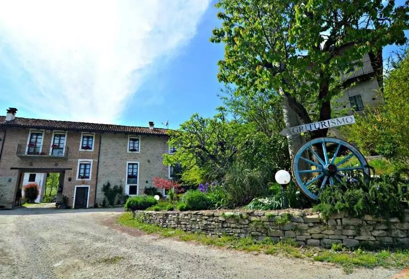 ホテル Cascina Il Convivio