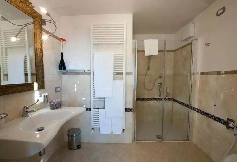 ホテル Agriturismo Rivella