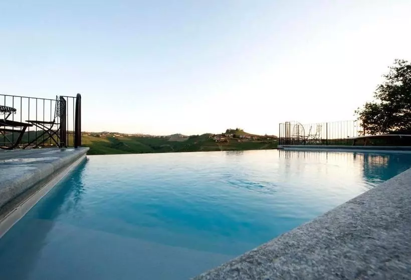 ホテル Agriturismo Rivella
